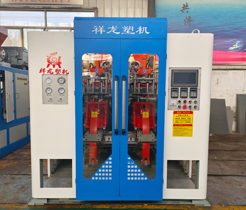 16、全自動75吹塑機1.jpg